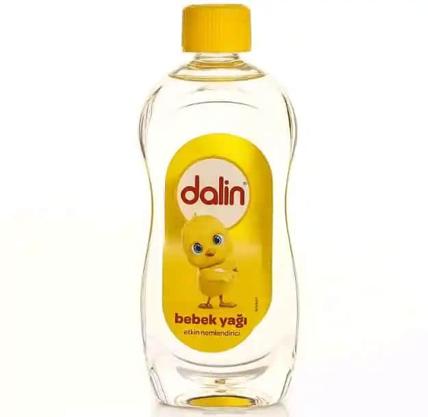 En İyi Bebek Yağı Seçimi: Hassas Ciltler İçin Güvenilir ve Doğal Alternatifler