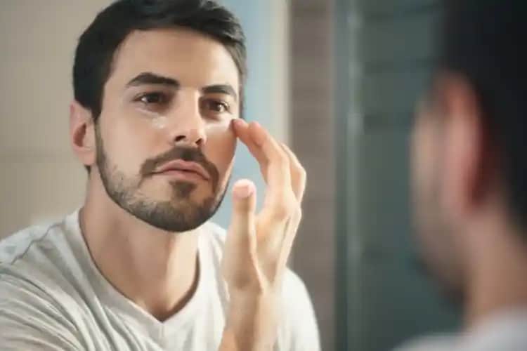 Erkekler İçin Göz Çevresi Kırışıklık Kremi Seçimi ve Bakım İpuçları