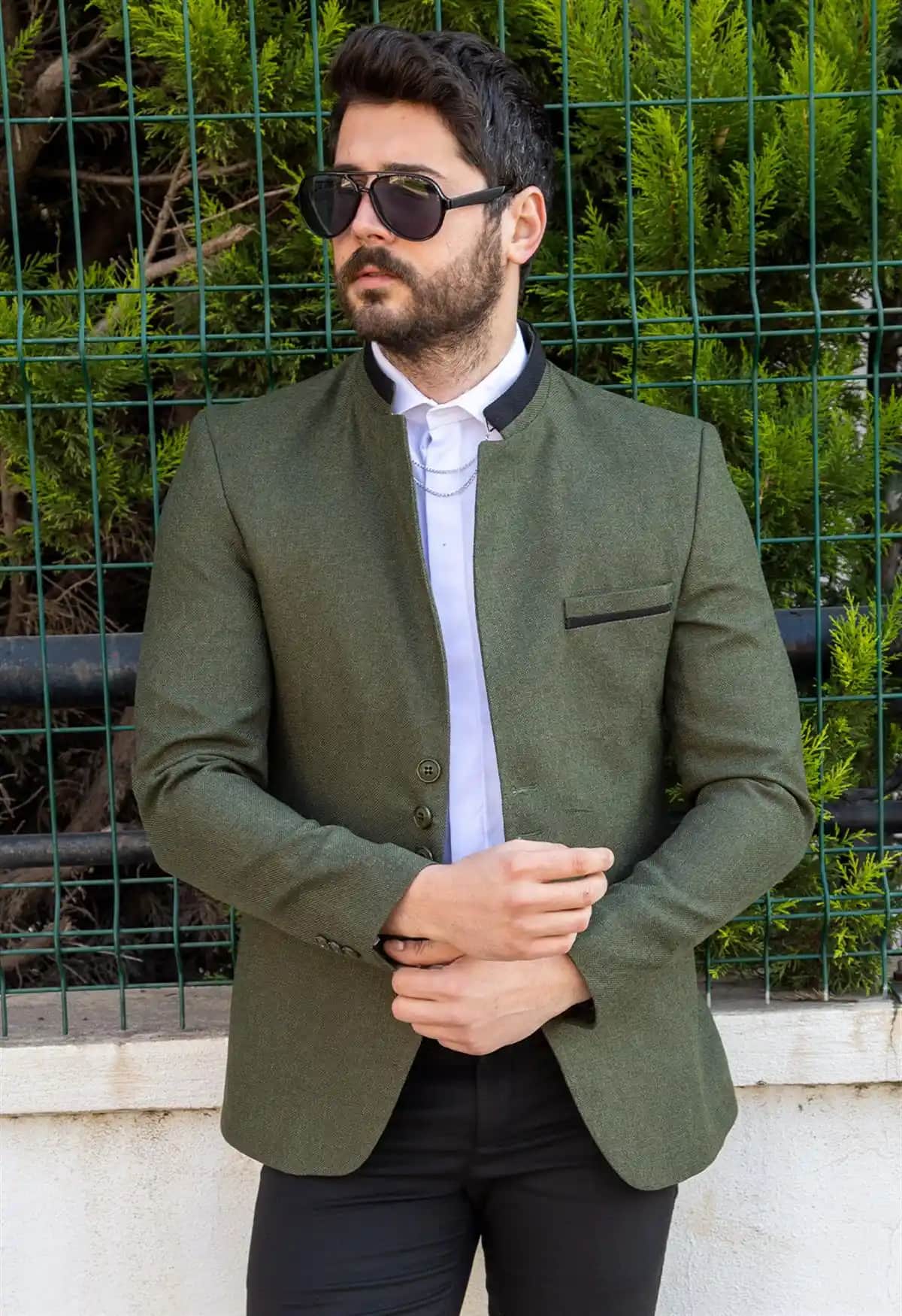 Erkekler İçin Vax ve Şekillendirici Ürünler: Doğru Seçim ve Kullanım İpuçları