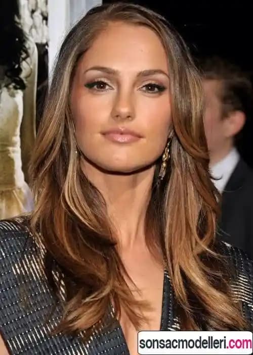 2025'te Esmer Tenin Sırları: Güzelliğinizi Zirveye Taşıyacak İpuçları