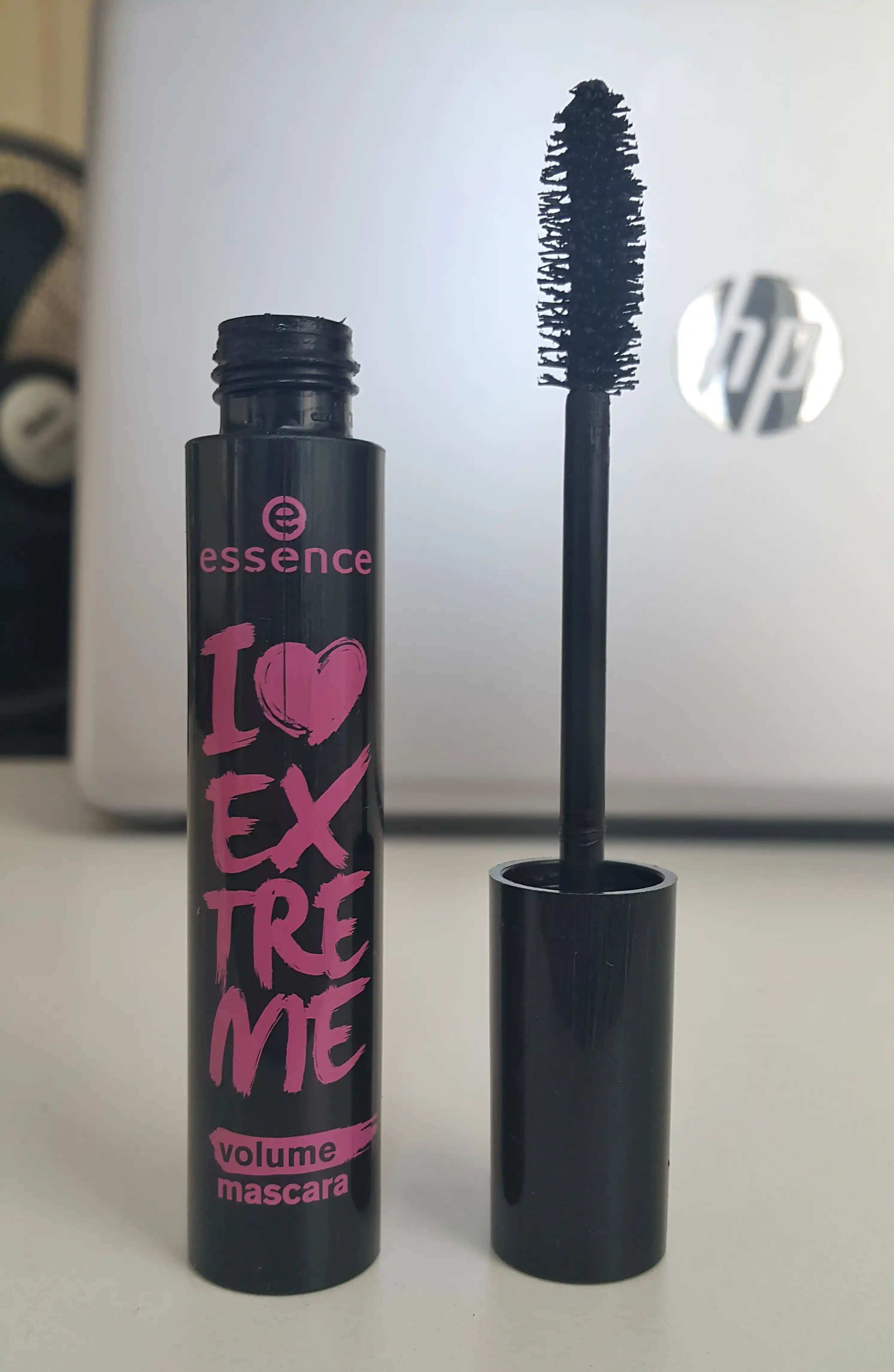 Essence I Love Extreme Maskara İncelemesi: Hacim ve Uzunlukta Yeni Bir Dönem