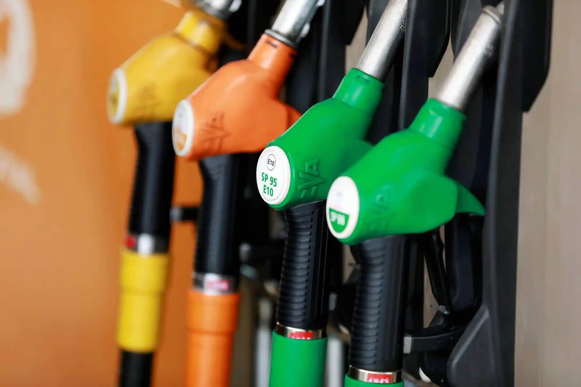 Essence Kozmetik Markası Nerede Satılır ve Hangi Ürünleri Sunar