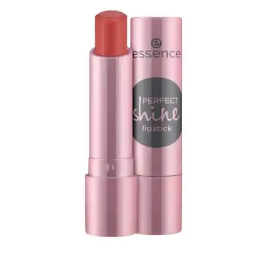 Essence Ruj Serisi: Çeşitli Formüller ve Renk Seçenekleriyle Dudak Makyajında Trendler