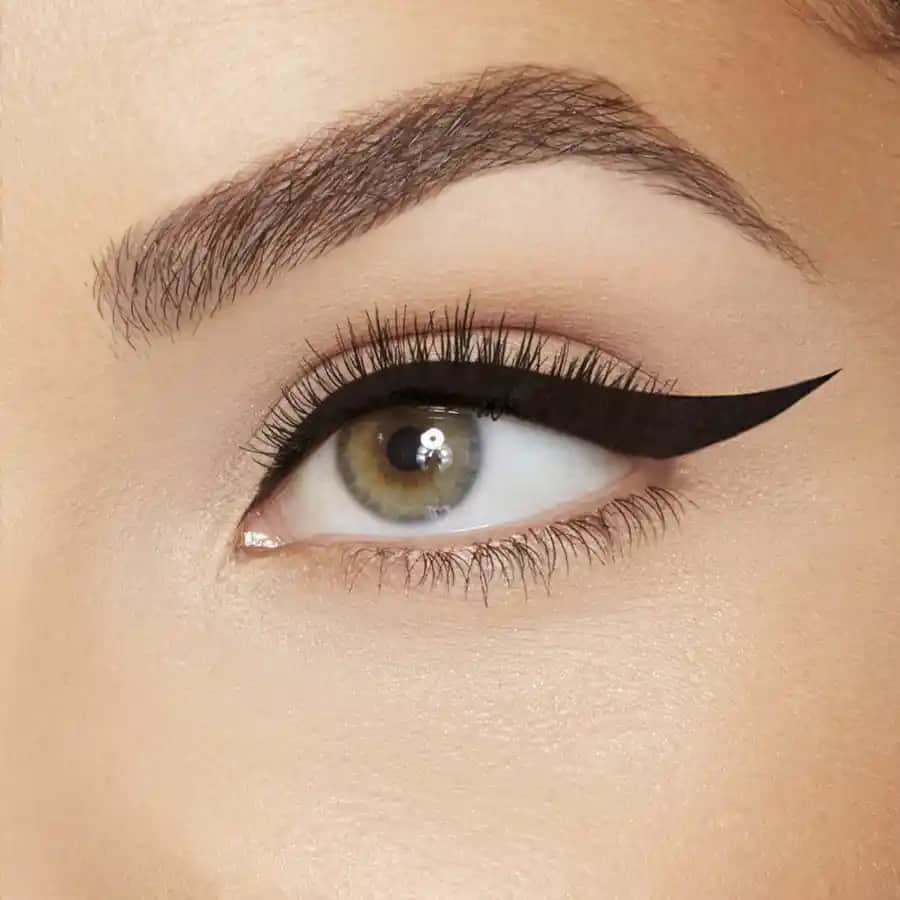 Eyeliner Çekme Modelleri ve Teknikleriyle Gözlerinize Çarpıcı Bir Dokunuş
