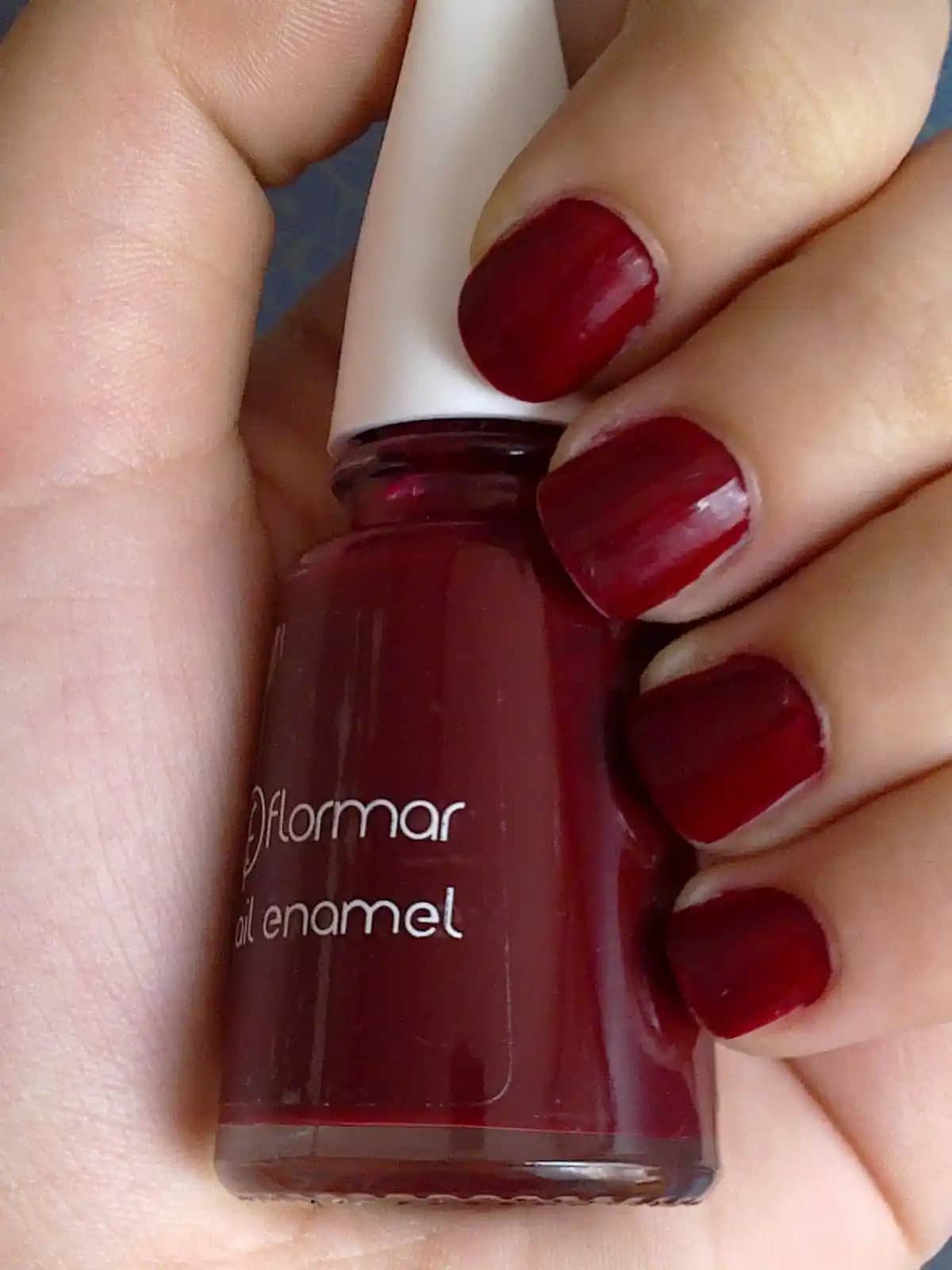 Flormar Bordo Oje 352: Yüksek Kalite ve Şıklık Sunan Zarif Renk Seçeneği