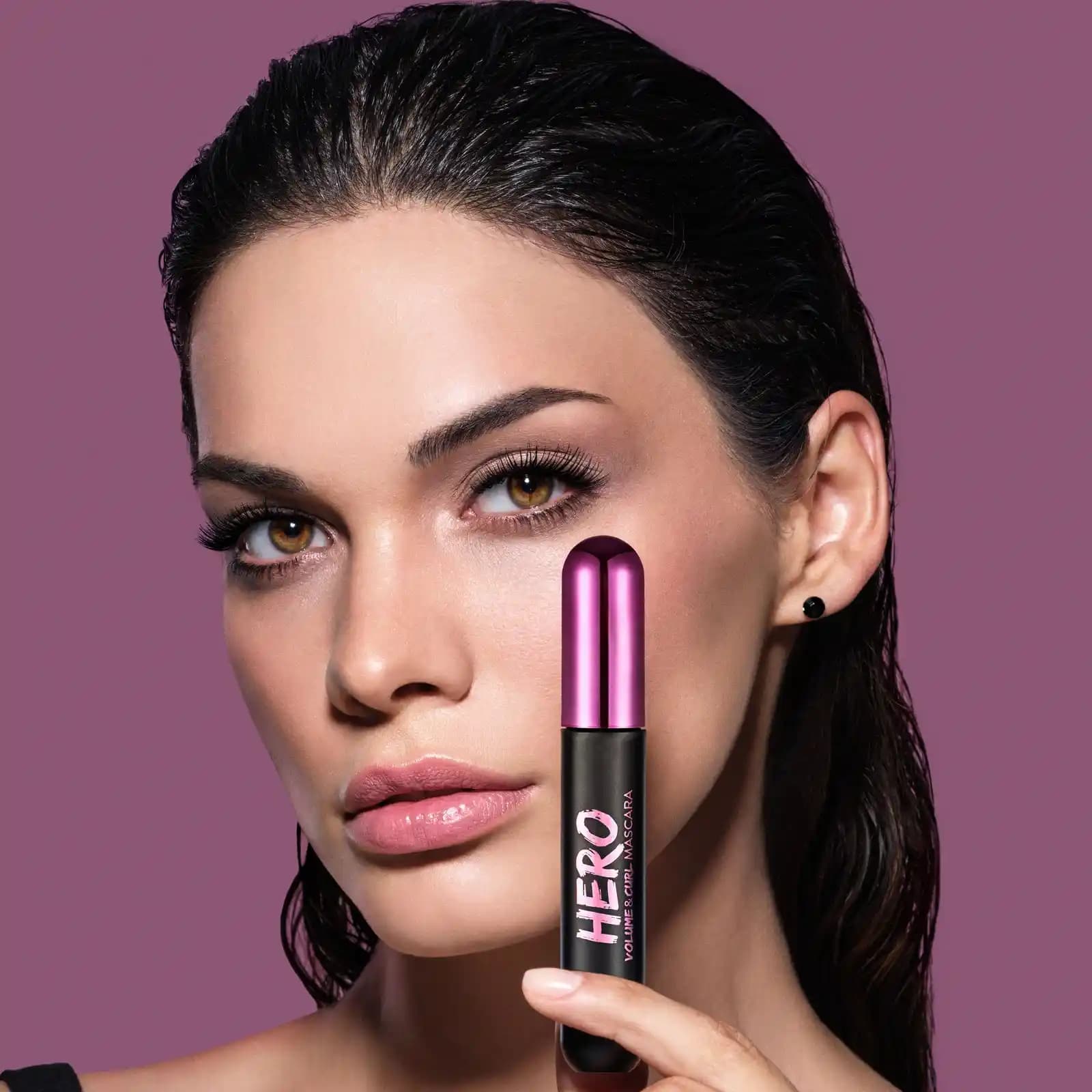 Flormar Hero Volume & Curl Maskara: Hacim ve Kıvrıklık Sağlayan Kalıcı Göz Makyajı