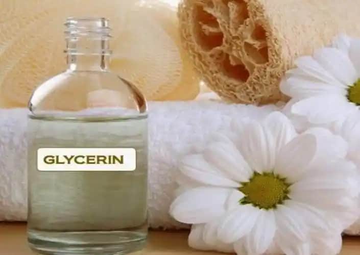 Gliserin Kullanımı ve Faydaları: Doğal Güzellik İçin Güçlü Bir Nemlendirici Rehberi (75-90 karakter)