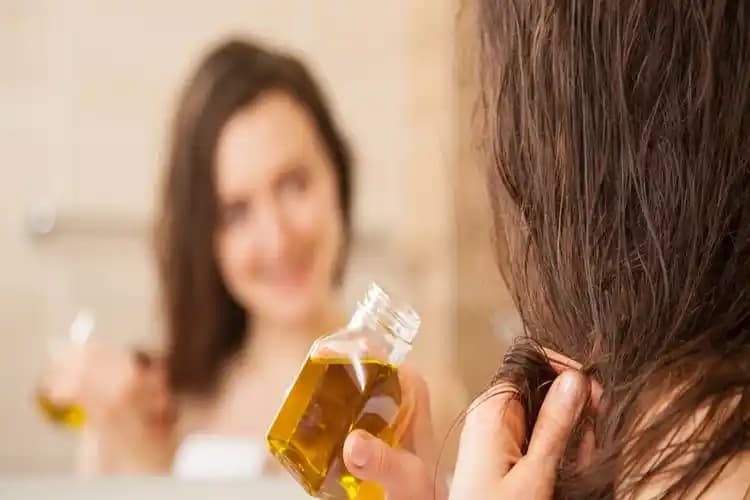 Gliserin Yağı ile Saç Bakımı: Nemlendirme, Onarma ve Sağlıklı Görünüm Sağlama