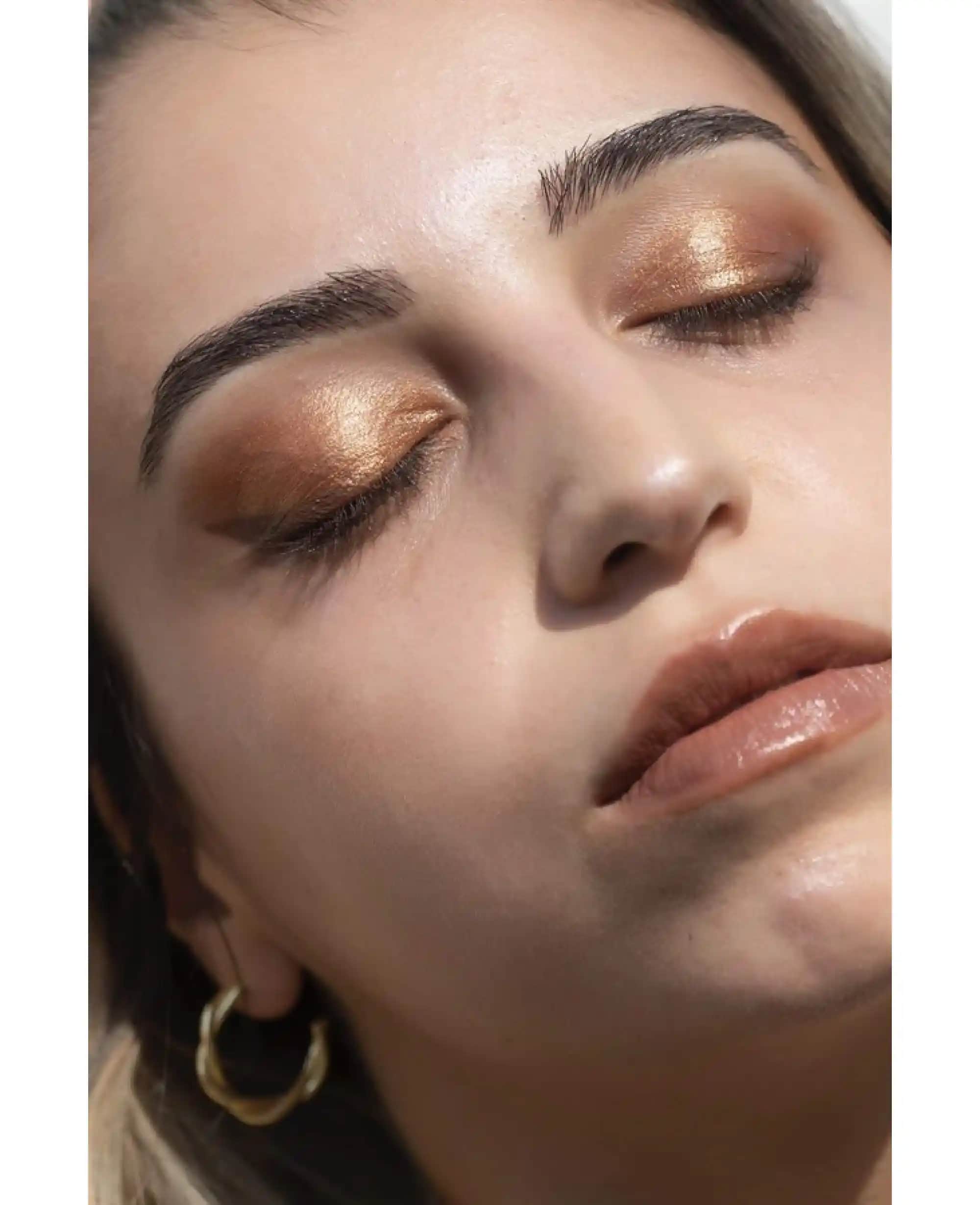 Göz Farı Çeşitleri ve Modelleri: Günlük ve Özel Makyajlar İçin Kapsamlı Rehber