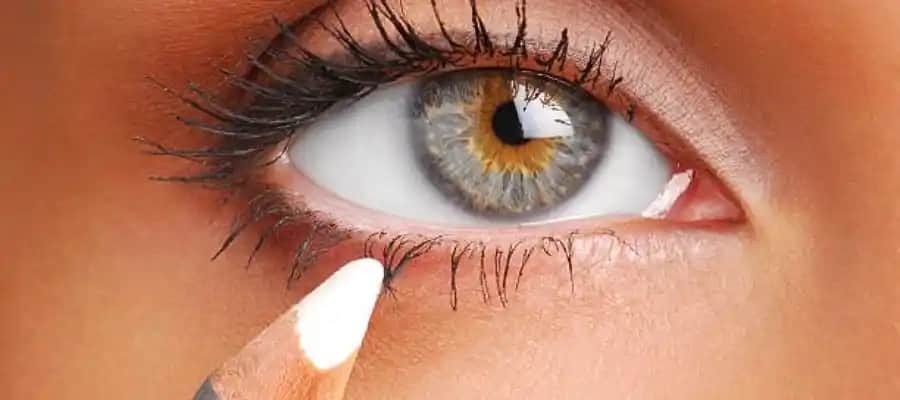 Göz Kalemi Kullanımı ve Makyajda Fark Yaratmanın Yolları