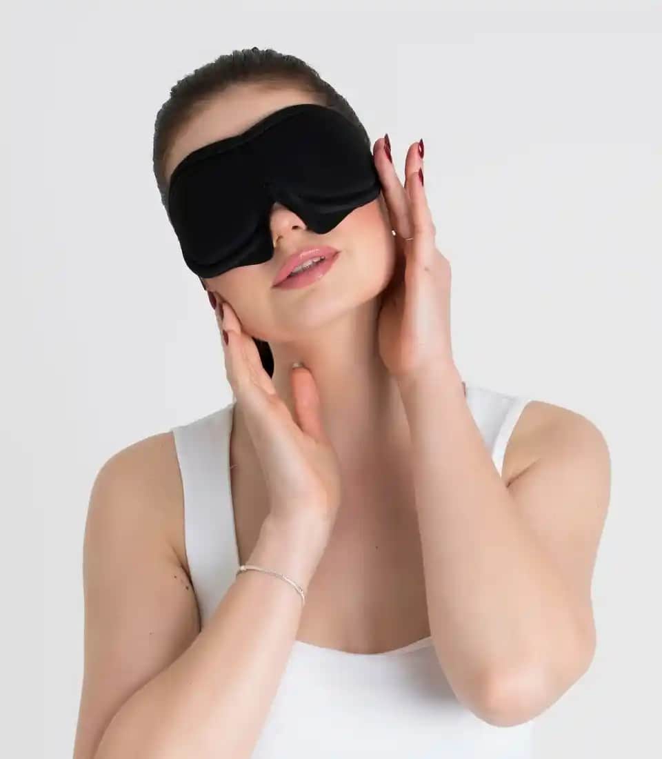 Göz Maskeleri ile Göz Çevresi Bakımında Etkili Yöntemler ve Kullanım İpuçları