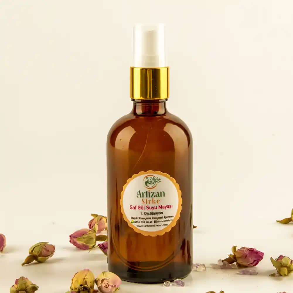 Gül Suyu ve Gül Mayası: Doğal Cilt Bakımında Kullanım Farkları ve Faydaları