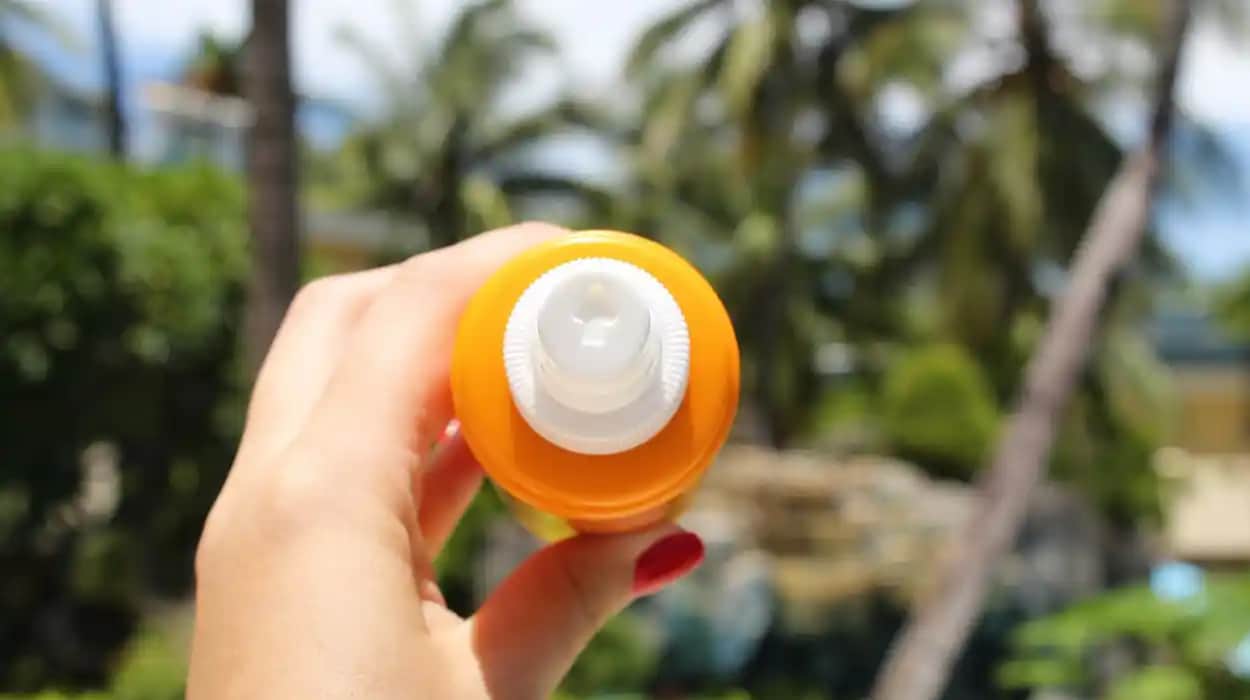 Güneş Kremi İçeriği ve Doğru Seçim Rehberi: Güvenli ve Etkili Koruma Yöntemleri