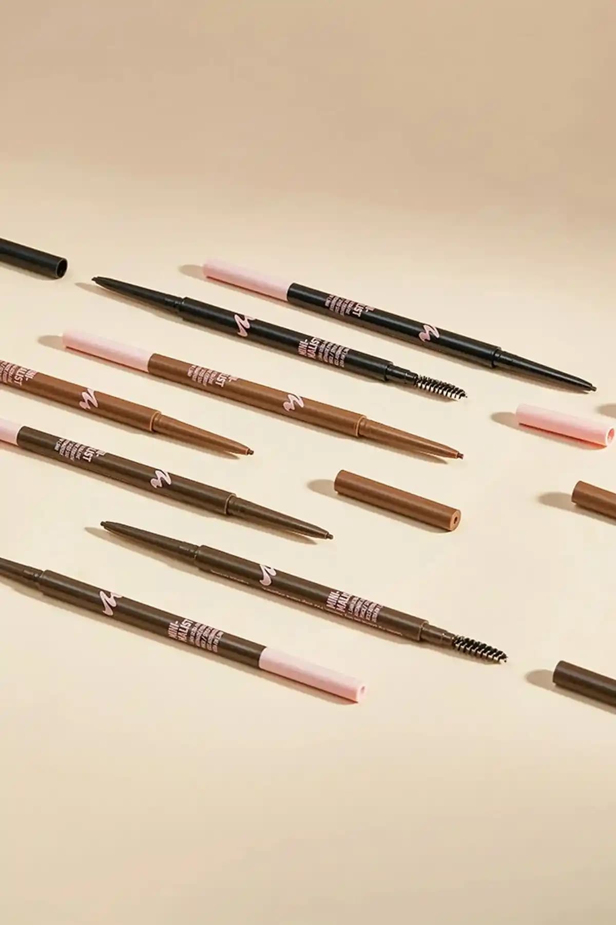 İnce Uçlu Kaş Kalemi Seçimi ve Kullanım İpuçlarıyla Doğal Görünüm Elde Edin