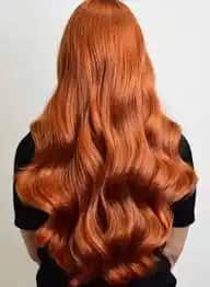 Işıltılı Bakır Saç Rengi Trendleri ve Bakım İpuçlarıyla Göz Kamaştırıcı Görünüm