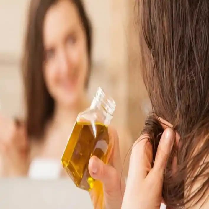 Jojoba Yağı Şampuana Katılır mı ve Saç Bakımında Kullanım Yöntemleri