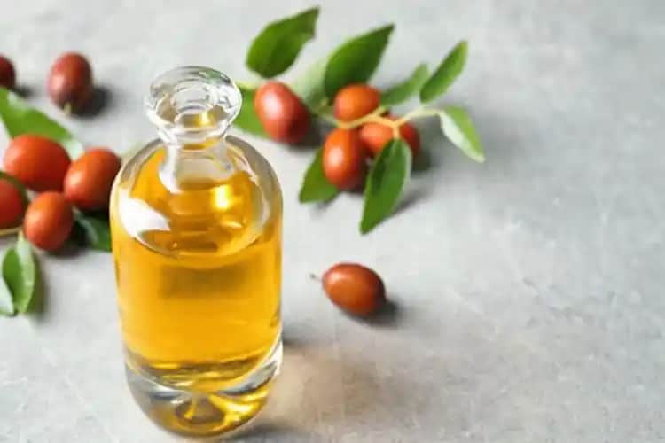 Jojoba Yağı ve Kaş Çıkarma: Gerçekler ve Doğal Güzellik İpuçları