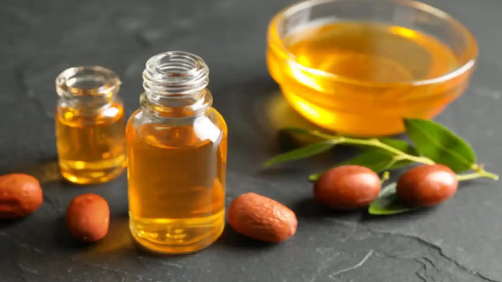 Jojoba Yağının Saça Faydaları ve Doğal Bakım Yöntemleri