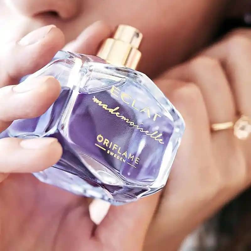 Kadınlar İçin Kalıcı Parfüm Seçimi ve Etkili Kullanım Rehberi