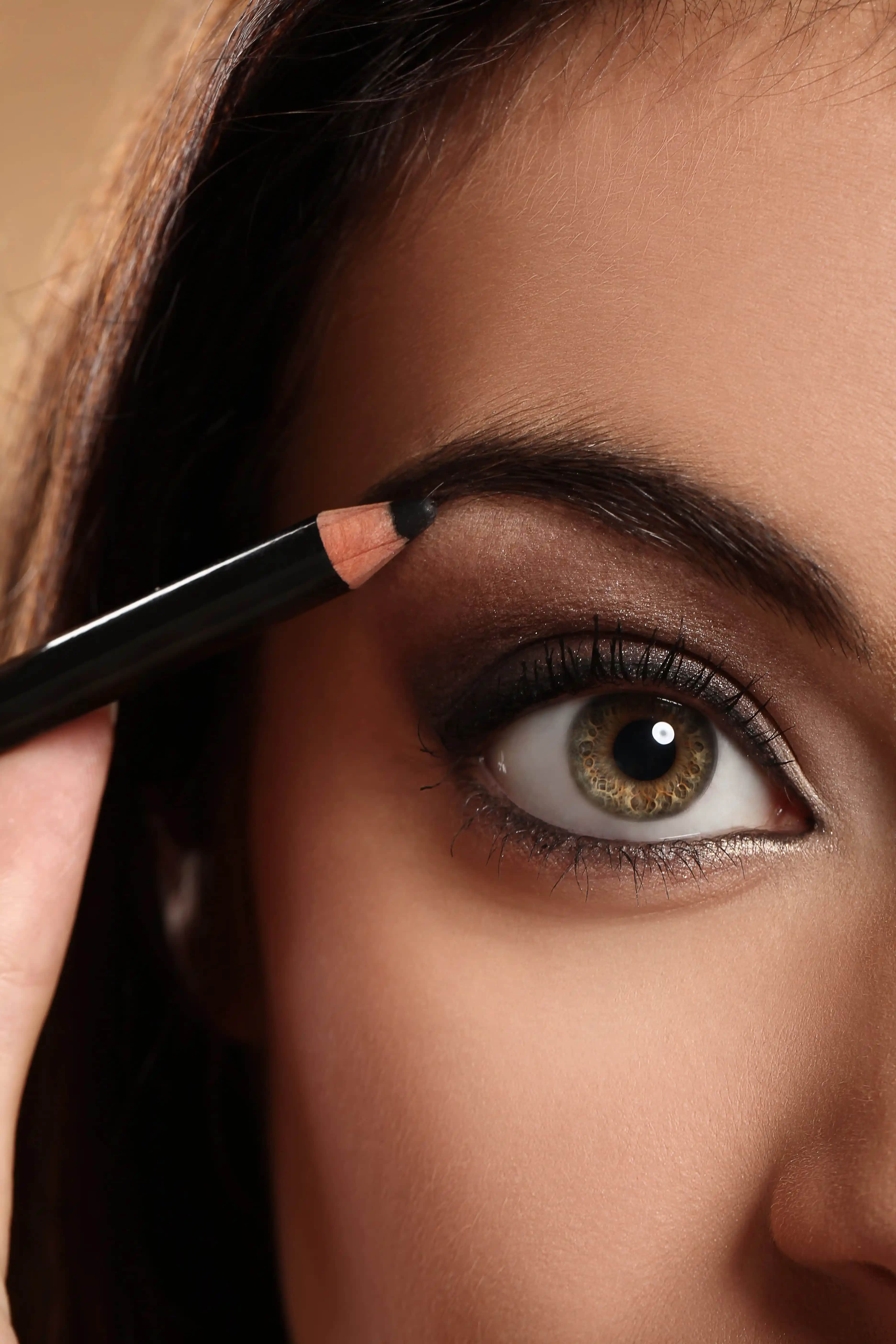 Kalem Kaş Kullanımı ve Doğal Görünüm Sağlama Yöntemleri