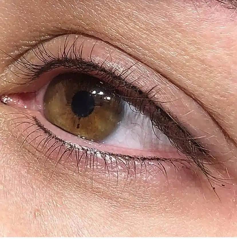 Kalıcı Dipliner Nedir ve Gözlerde Doğal ve Kalıcı Makyaj Çözümü