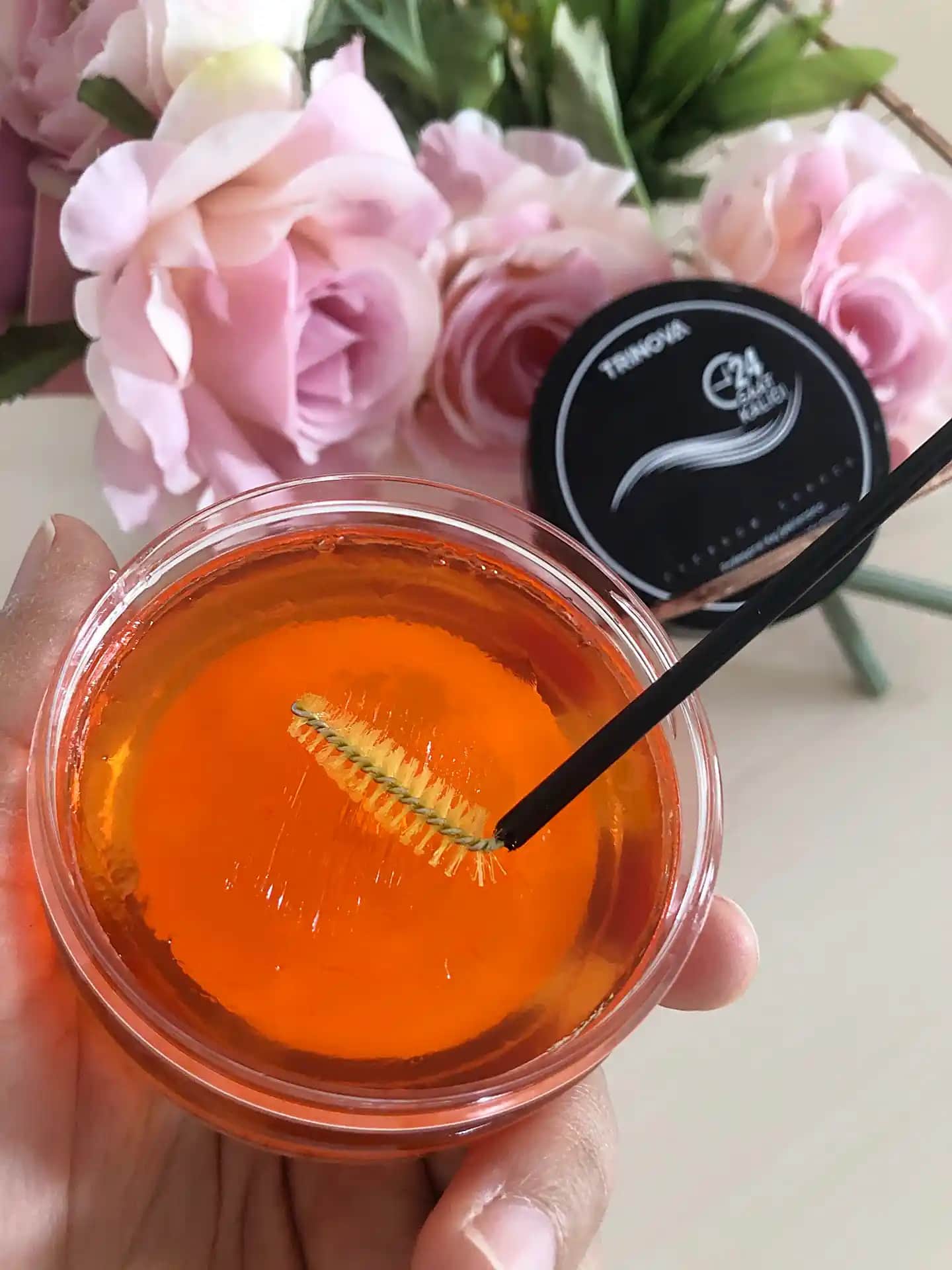 Kaş Sabitleyici Nedir ve Doğru Kullanım İpuçlarıyla Doğal Görünüm Sağlama