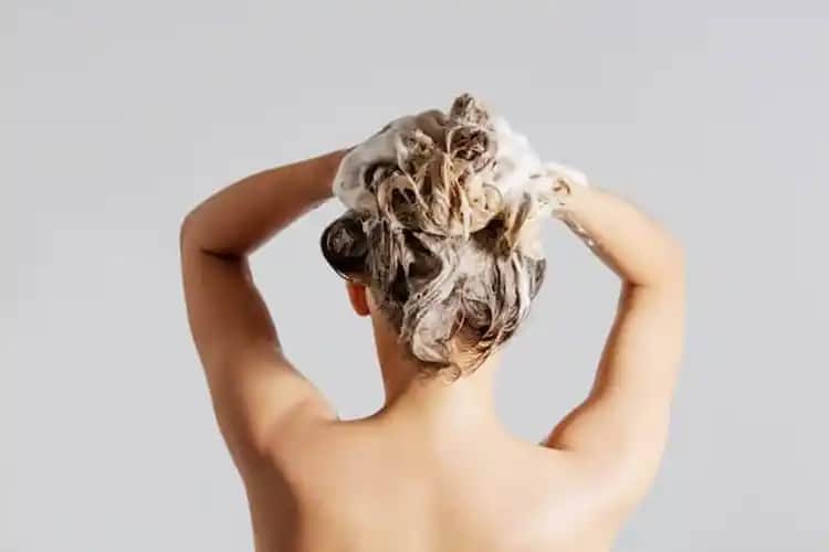 Keratin Bakımı Sonrası Uygun Şampuan Seçimi ve Saç Sağlığını Koruma İpuçları