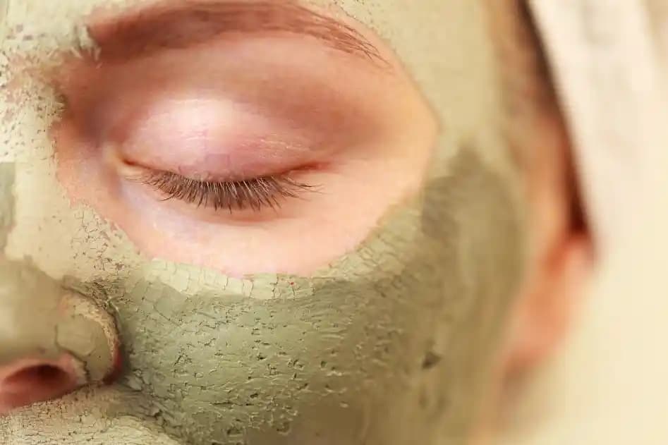Kil Maskeleri Nasıl Yapılır? Doğal Güzellik İçin Tarifler ve İpuçları