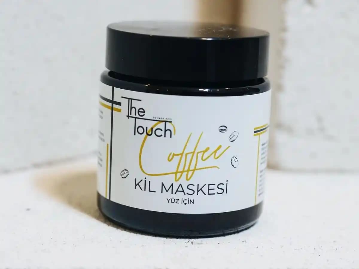 Kil Maskeleri ve Kozmetik Kullanımı: Doğal Cilt Bakımında Etkili Yöntemler
