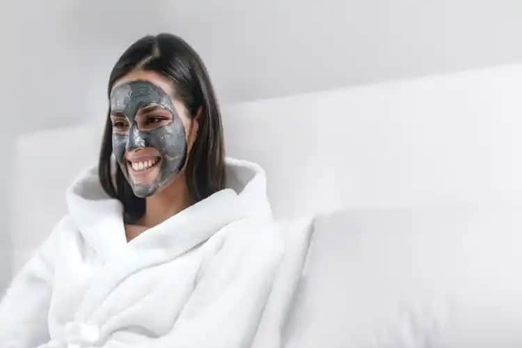 Kil Maskeleri ve Siyah Noktalar Üzerindeki Etkileri Cilt Sağlığı İçin Bilimsel İnceleme