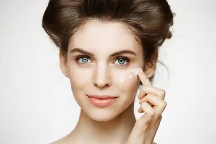 Kırmızı Serum Kullanımı Rehberi: Cilt Sağlığını Destekleyen Doğru Uygulama Yöntemleri