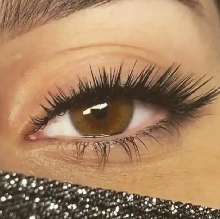 Kirpik Bakımında Güncel Trendler ve Doğal Güzellik İçin En İyi Uygulamalar