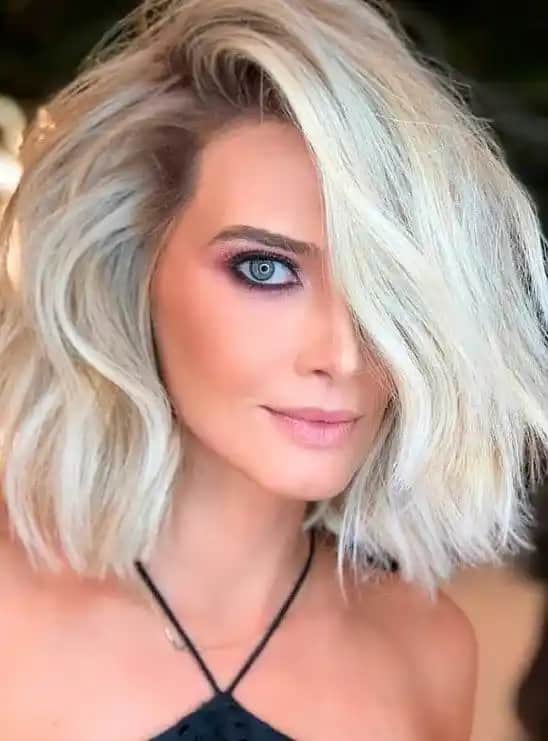 Kısa Platin Sarı Saç Modelleri ve Bakım İpuçlarıyla Modern Stil Yaratın