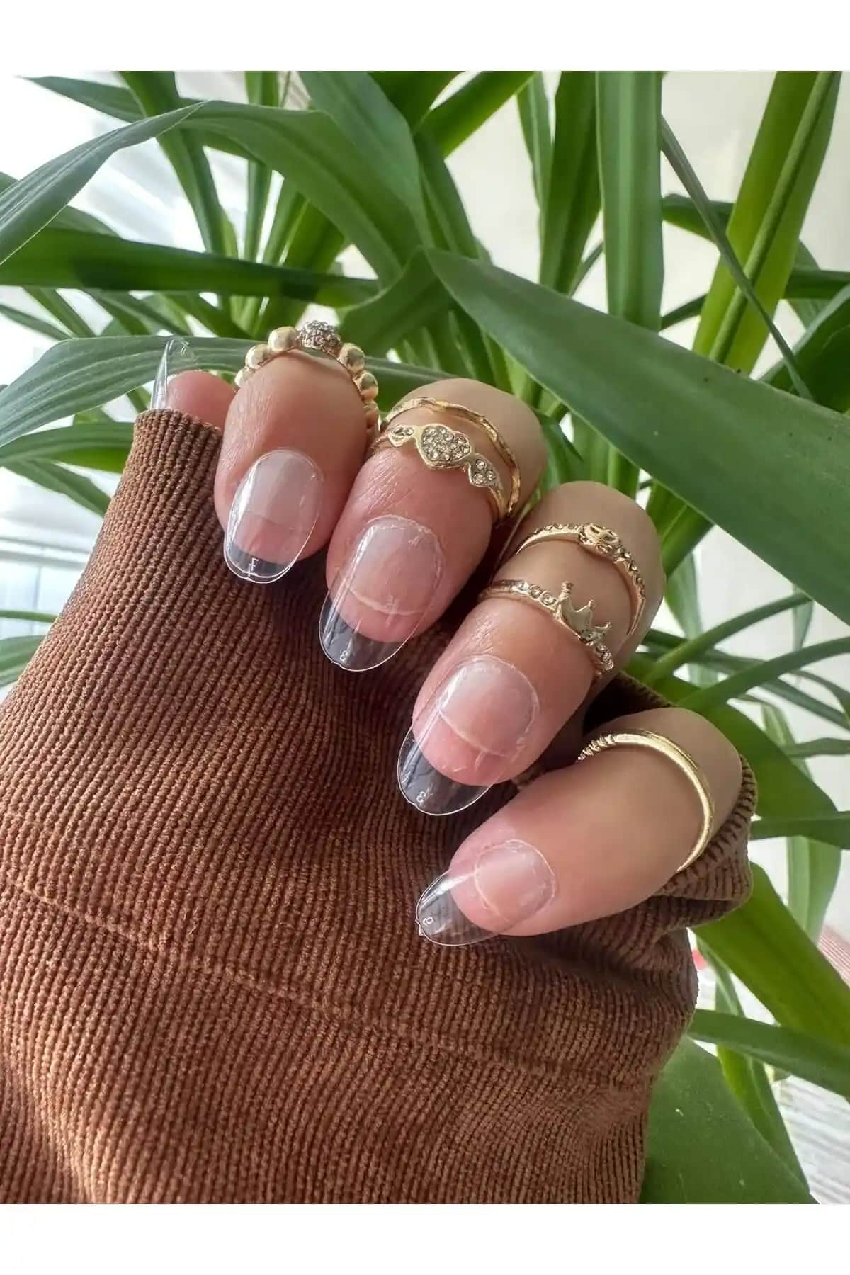 Kısa Takma Tırnak Modelleri: Pratik ve Şık Tasarımlarla Günlük Güzellik Çözümleri