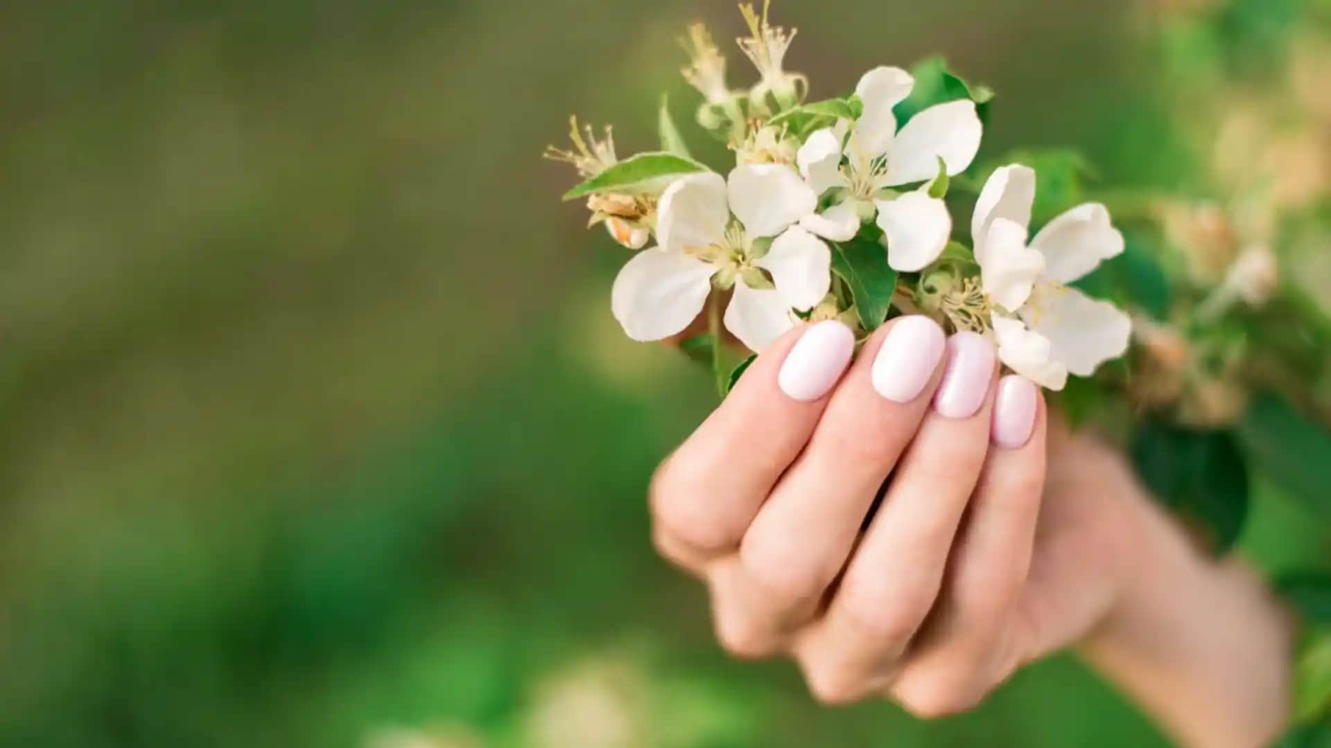 Kısa Tırnaklar İçin Uygun Manikür Yöntemleri ve Bakım İpuçları