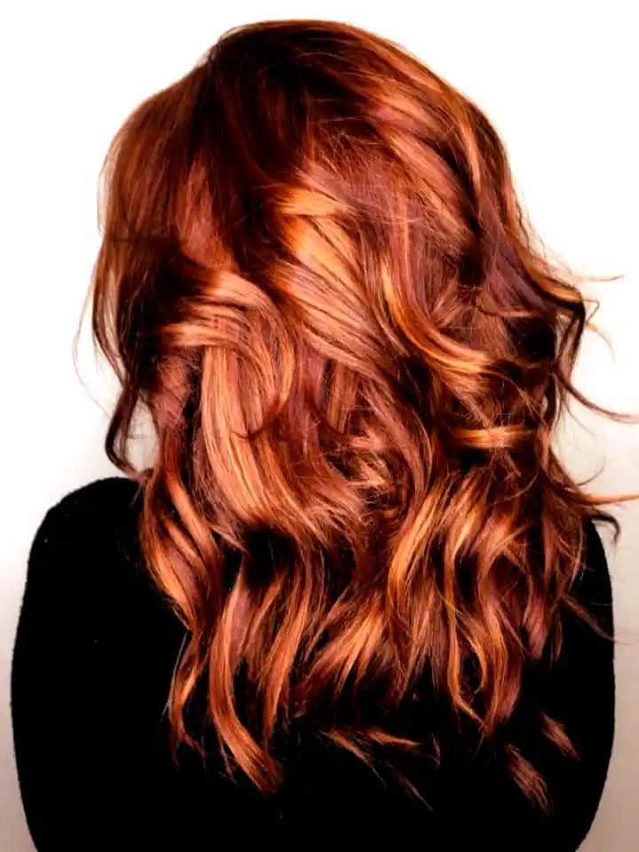 Kızıl Kestane Saç Rengi: Doğal ve Cesur Bir Görünüm İçin En İyi Seçenekler