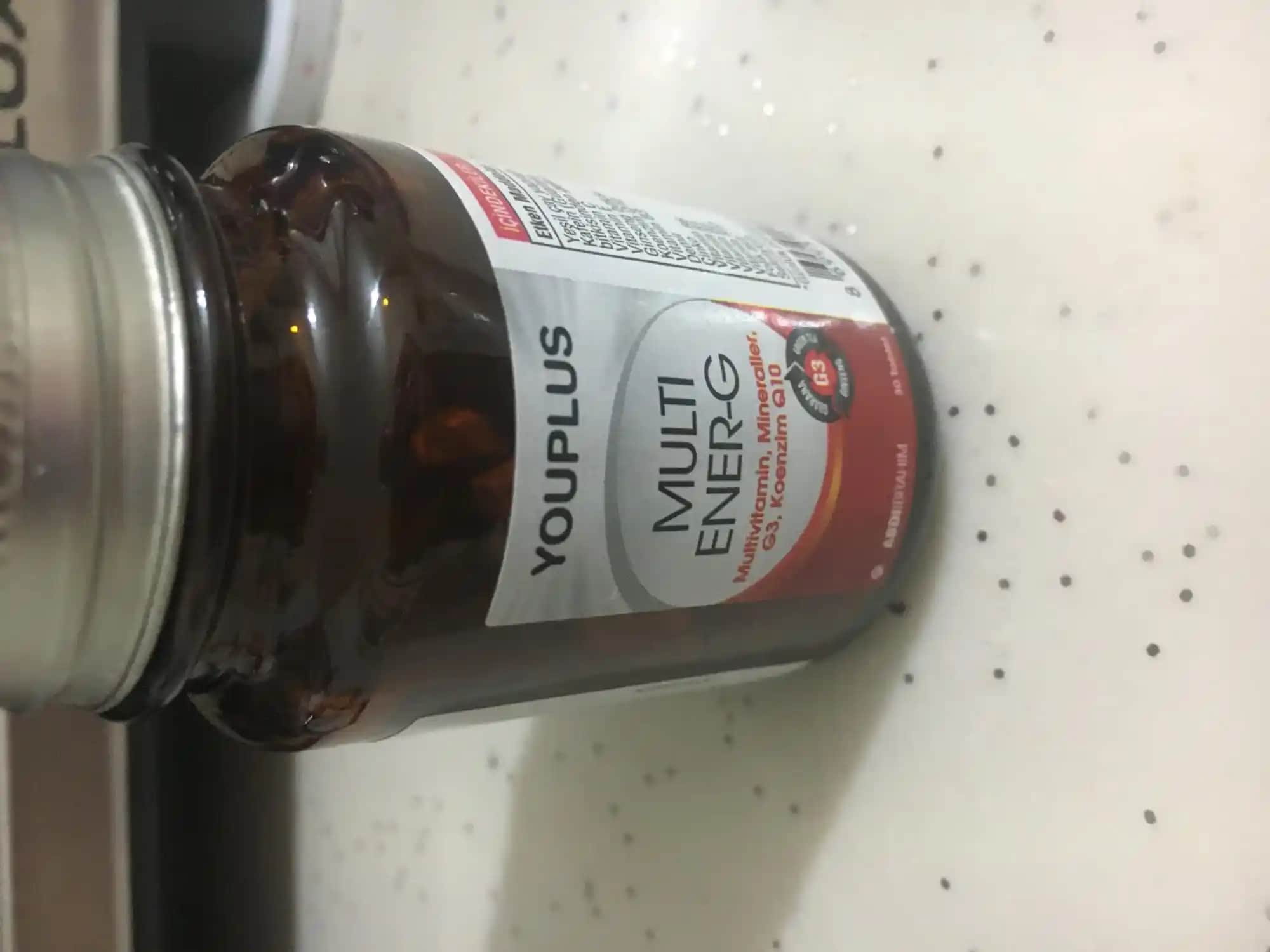 Kozmetik Dünyasında Enerji Takviyeleri ve Güzellik Sırları Analizi