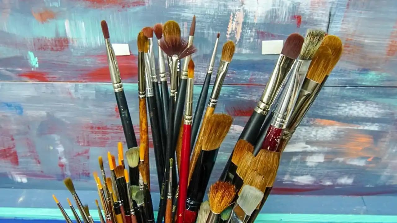 Kozmetik Fırçalar: Seçim, Bakım ve Trendler ile Güzelliğinizi Artırın