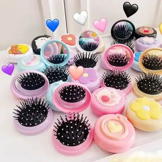 Küçük Taraklar: Günlük Bakımda Pratik ve Şık Çözümler İçin Rehber