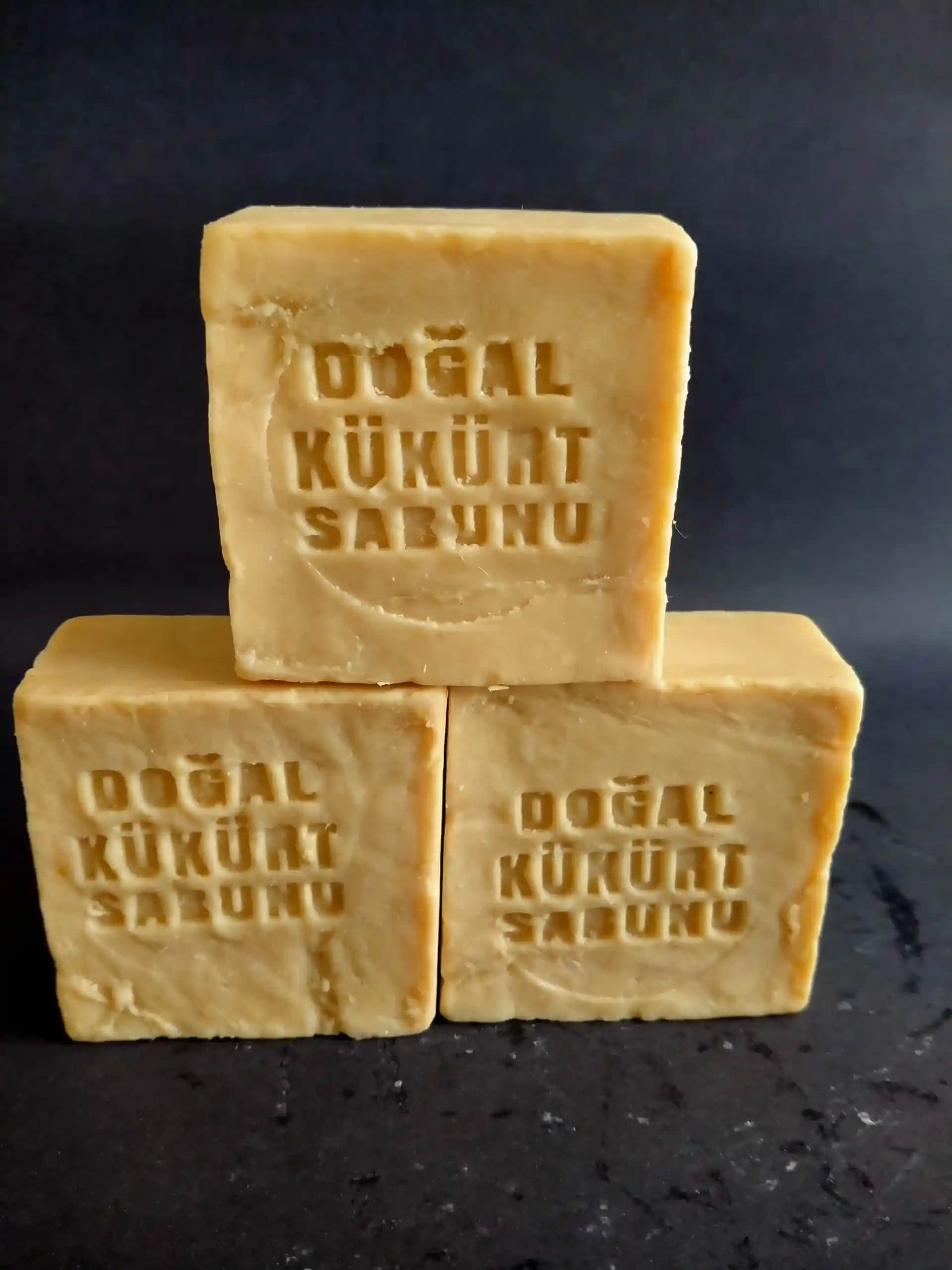 Kükürtlü Sabunun Kozmetik Dünyasındaki Yeri ve Faydaları Üzerine Kapsamlı Bir Analiz