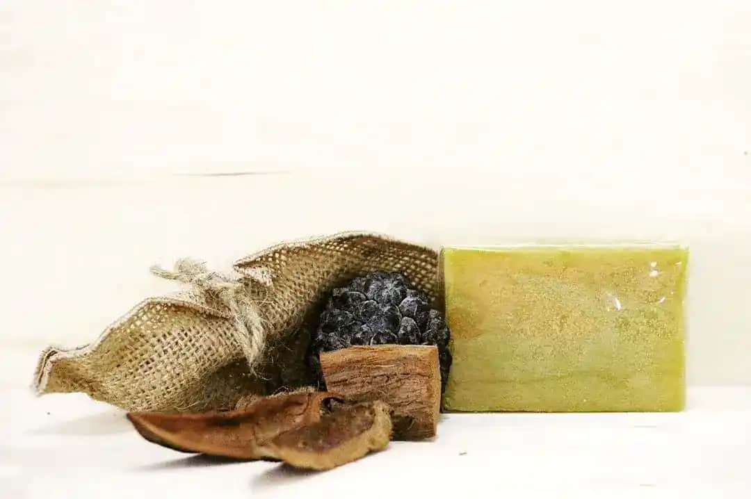 Kükürtlü Sabunun Saça Faydaları ve Doğal Saç Bakımında Kullanımı Rehberi