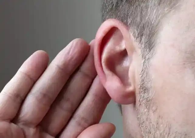 Kulak Kürdanı Kullanımı ve Riskleri: Güvenli Kulak Temizliği Yöntemleri