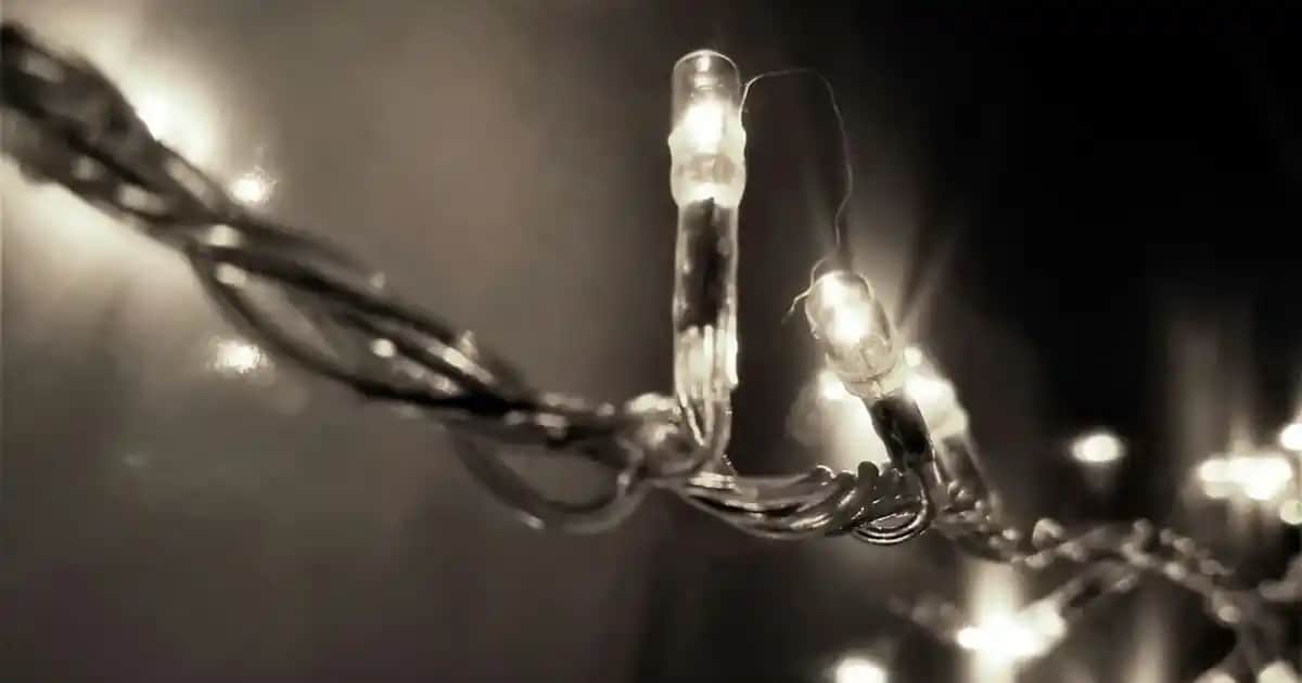 Beyazlatıcı Diş Macunu Kullanımı ve Etkileri Hakkında Kapsamlı Bilgi