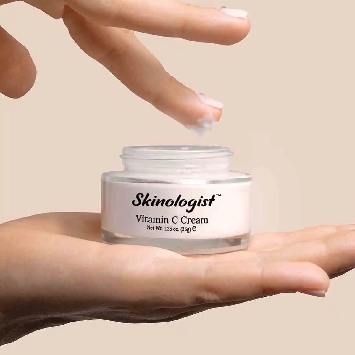 Cilt Uzmanlarının Kozmetik ve Sağlık Alanındaki Rolü ve Güncel Trendler