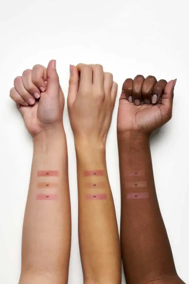 En İyi Allık Seçimi ve Uygulama Yöntemleri: Kozmetik ve Makyaj Rehberi