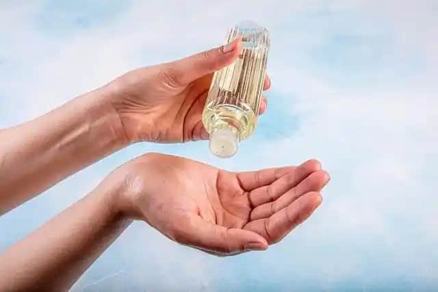 Kolonya Neye İyi Gelir Kapsamlı Kullanım Alanları ve Faydaları