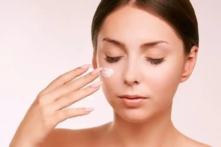 Krem Kullanımı ve Doğru Uygulama Yöntemleri Cilt Sağlığını Korumanın Anahtarı