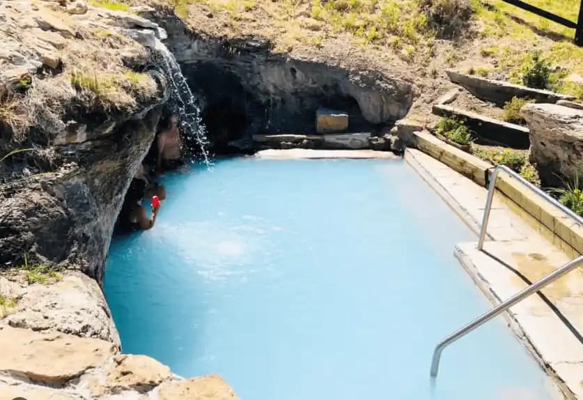 Kükürtlü Suyun Zararları ve Doğal Tedavi Mi Yoksa Riskli Uygulama mı