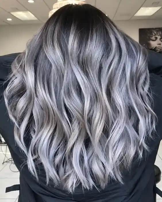 Kül Grisi Saç Rengi Nedir Nasıl Elde Edilir ve Bakımı Nasıl Yapılır