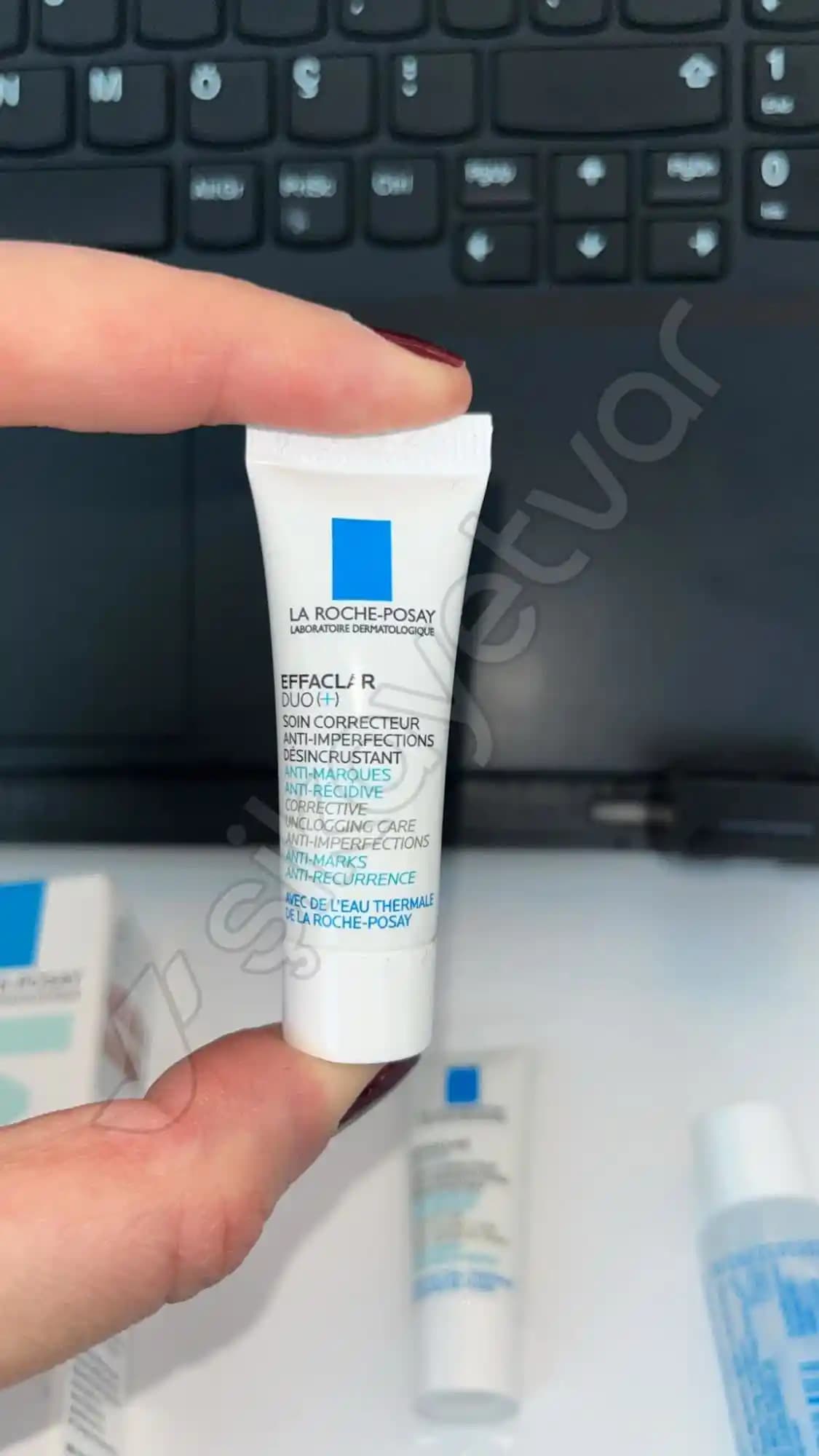 La Roche-Posay Effaclar Duo: Akne ve Siyah Noktalarla Mücadelede Etkili Cilt Bakım Ürünü